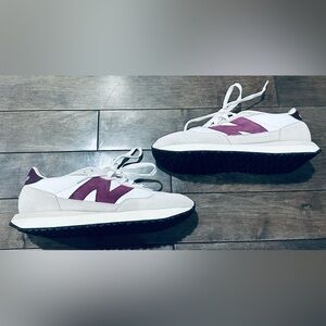 Women’s Sz 9.5 White and Maroon New Balance 237 V1 Low Top Sneakers